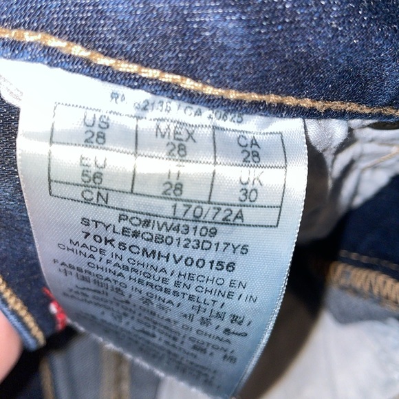 Guess jeans, size 28, like new! - Picture 4 of 4